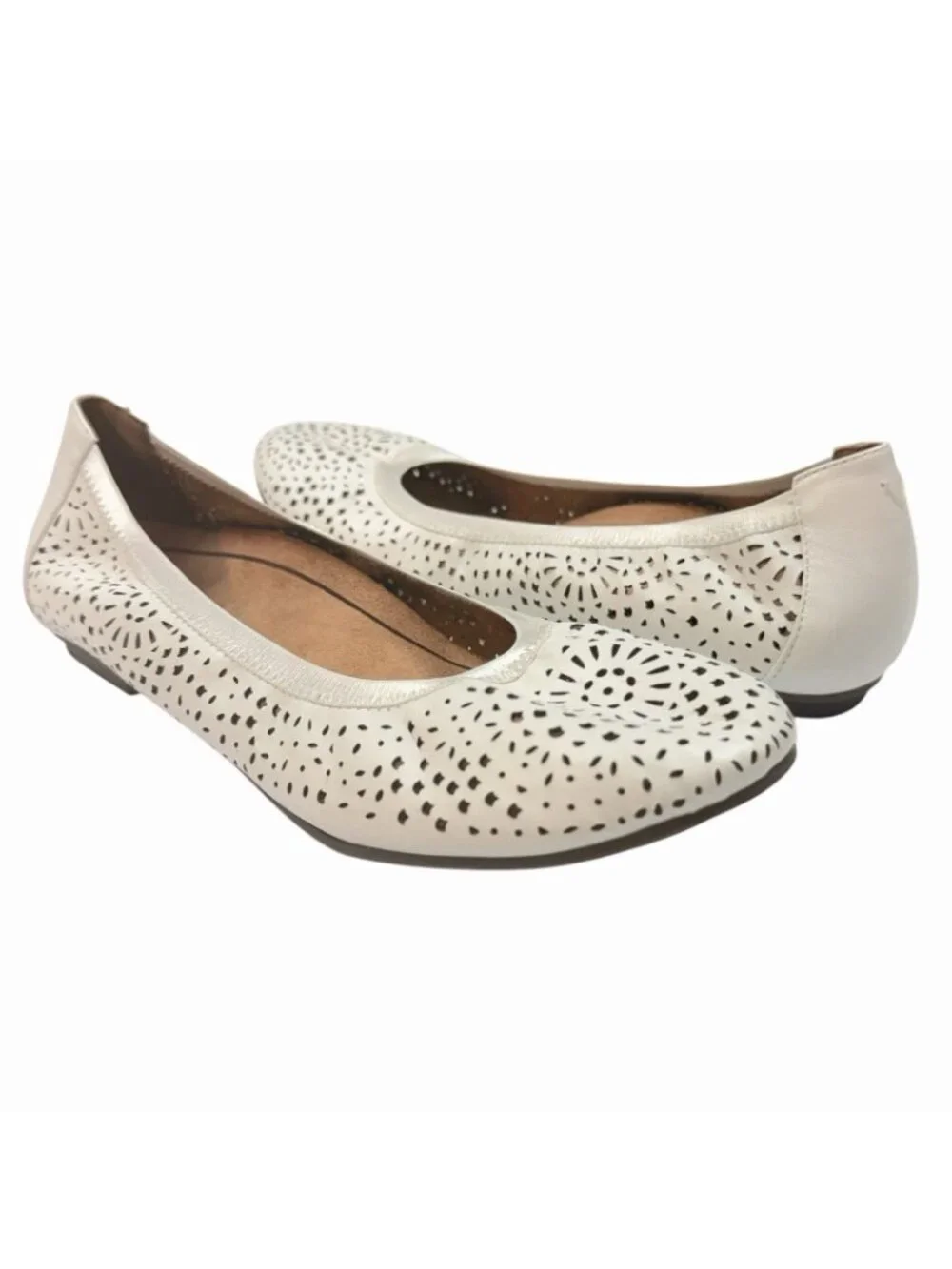 Vionic Robyn Ballet Flats Size 8.5 Perforated Napa Leather White Laser Cut Shoes